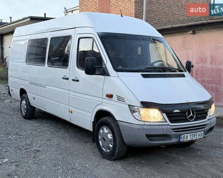 Мерседес Sprinter 2001 в Хмельницком на Automoto.ua Белый Мерседес Sprinter, объемом двигателя 2.7 л и пробегом 451 тыс. км за 7999 $, фото 4 на Automoto.ua
