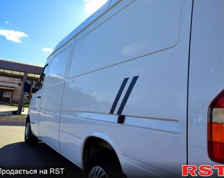 Белый Мерседес Sprinter, объемом двигателя 2.1 л и пробегом 506 тыс. км за 7800 $, фото 2 на Automoto.ua