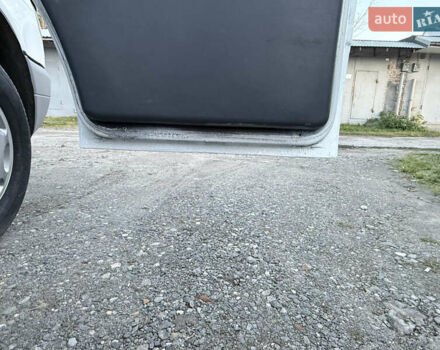 Мерседес Sprinter 2001 в Хмельницком на Automoto.ua Белый Мерседес Sprinter, объемом двигателя 2.7 л и пробегом 451 тыс. км за 7999 $, фото 28 на Automoto.ua