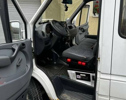 Белый Мерседес Sprinter, объемом двигателя 2.1 л и пробегом 328 тыс. км за 7199 $, фото 11 на Automoto.ua