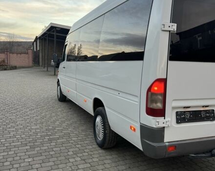 Белый Мерседес Sprinter, объемом двигателя 2.7 л и пробегом 700 тыс. км за 13800 $, фото 6 на Automoto.ua