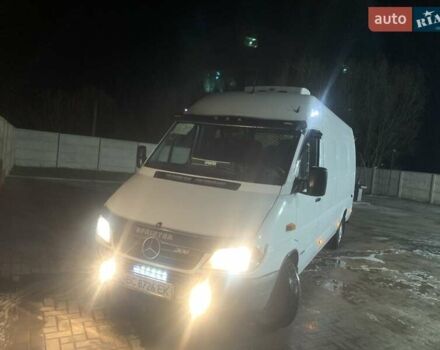 Білий Мерседес Sprinter, об'ємом двигуна 2.2 л та пробігом 300 тис. км за 9000 $, фото 1 на Automoto.ua