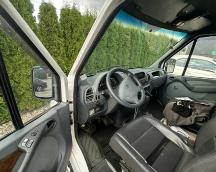 Белый Мерседес Sprinter, объемом двигателя 2.7 л и пробегом 778 тыс. км за 7800 $, фото 9 на Automoto.ua