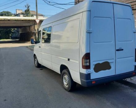 Белый Мерседес Sprinter, объемом двигателя 2.2 л и пробегом 318 тыс. км за 8950 $, фото 2 на Automoto.ua
