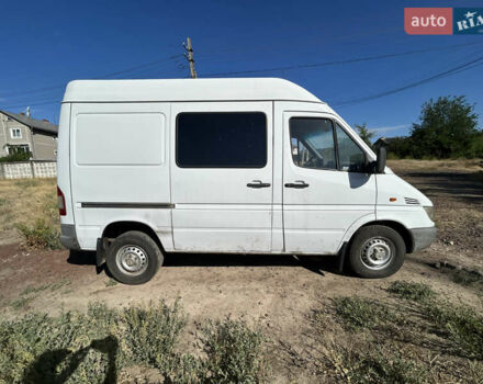 Мерседес Sprinter 2002 в Кривом Роге на Automoto.ua Белый Мерседес Sprinter, объемом двигателя 2.15 л и пробегом 762 тыс. км за 7300 $, фото 2 на Automoto.ua