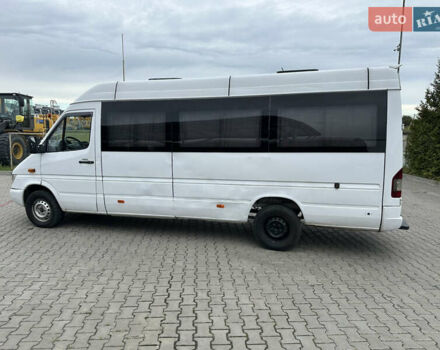 Белый Мерседес Sprinter, объемом двигателя 2.7 л и пробегом 778 тыс. км за 7800 $, фото 4 на Automoto.ua