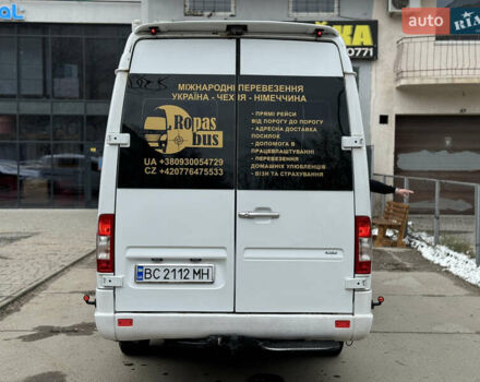 Білий Мерседес Sprinter, об'ємом двигуна 2.15 л та пробігом 300 тис. км за 10000 $, фото 5 на Automoto.ua