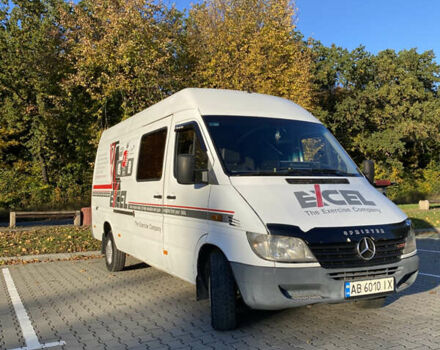 Белый Мерседес Sprinter, объемом двигателя 2.7 л и пробегом 309 тыс. км за 9200 $, фото 2 на Automoto.ua