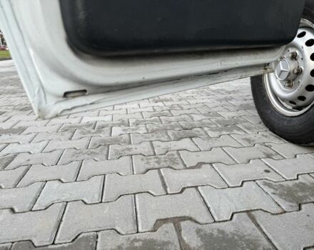 Белый Мерседес Sprinter, объемом двигателя 2.2 л и пробегом 360 тыс. км за 9399 $, фото 19 на Automoto.ua