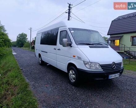 Белый Мерседес Sprinter, объемом двигателя 2.69 л и пробегом 106 тыс. км за 8000 $, фото 3 на Automoto.ua