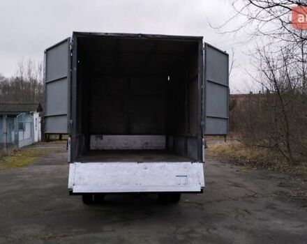 Белый Мерседес Sprinter, объемом двигателя 2.7 л и пробегом 326 тыс. км за 13500 $, фото 4 на Automoto.ua