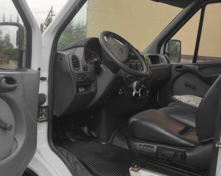 Мерседес Sprinter 2002 у Києві на Automoto.ua Білий Мерседес Sprinter, об'ємом двигуна 2.1 л та пробігом 570 тис. км за 16300 $, фото 8 на Automoto.ua