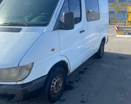 Белый Мерседес Sprinter, объемом двигателя 2.1 л и пробегом 499 тыс. км за 3900 $, фото 3 на Automoto.ua