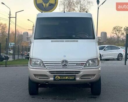 Белый Мерседес Sprinter, объемом двигателя 2.15 л и пробегом 200 тыс. км за 17800 $, фото 1 на Automoto.ua