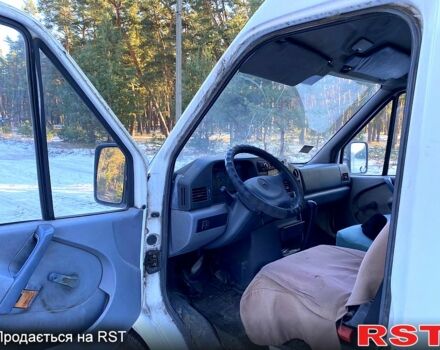 Белый Мерседес Sprinter, объемом двигателя 23 л и пробегом 375 тыс. км за 2950 $, фото 7 на Automoto.ua