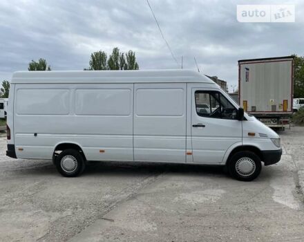 Белый Мерседес Sprinter, объемом двигателя 2.15 л и пробегом 350 тыс. км за 12500 $, фото 5 на Automoto.ua