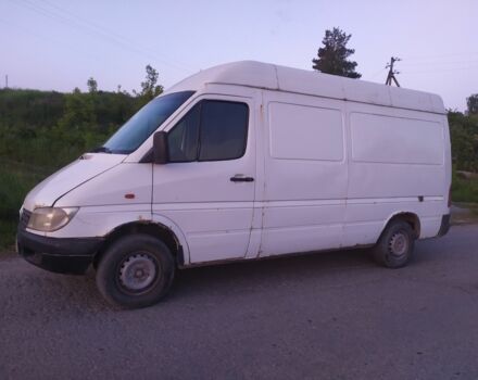 Белый Мерседес Sprinter, объемом двигателя 2.2 л и пробегом 800 тыс. км за 3300 $, фото 5 на Automoto.ua