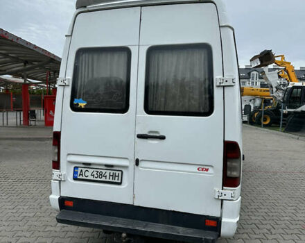 Белый Мерседес Sprinter, объемом двигателя 2.7 л и пробегом 778 тыс. км за 7800 $, фото 2 на Automoto.ua