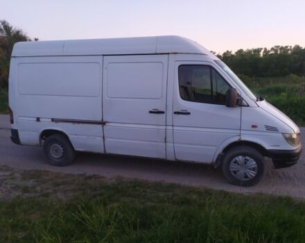 Белый Мерседес Sprinter, объемом двигателя 0.22 л и пробегом 600 тыс. км за 3500 $, фото 9 на Automoto.ua