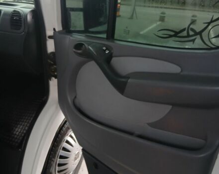 Білий Мерседес Sprinter, об'ємом двигуна 2.7 л та пробігом 425 тис. км за 10000 $, фото 9 на Automoto.ua