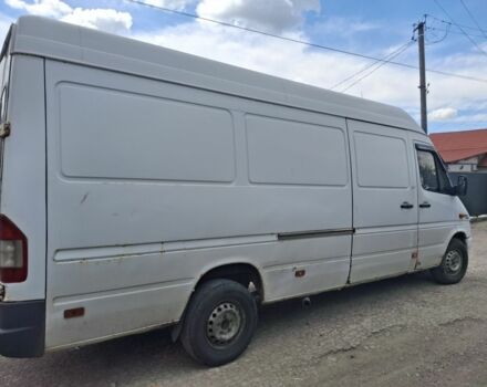 Белый Мерседес Sprinter, объемом двигателя 2.1 л и пробегом 700 тыс. км за 7500 $, фото 2 на Automoto.ua