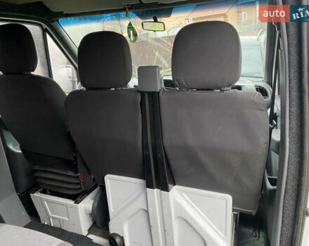 Белый Мерседес Sprinter, объемом двигателя 2.15 л и пробегом 313 тыс. км за 9200 $, фото 8 на Automoto.ua