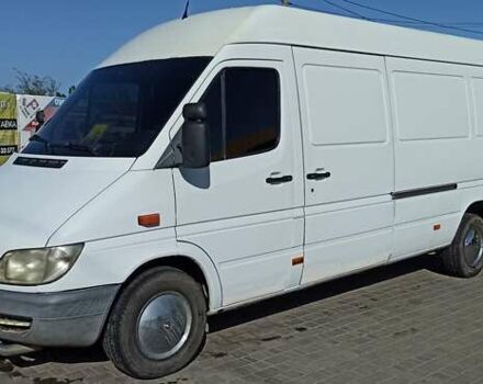 Белый Мерседес Sprinter, объемом двигателя 2.15 л и пробегом 268 тыс. км за 10500 $, фото 3 на Automoto.ua