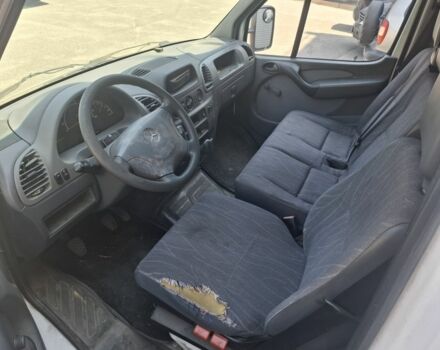 Белый Мерседес Sprinter, объемом двигателя 2.2 л и пробегом 451 тыс. км за 4000 $, фото 2 на Automoto.ua