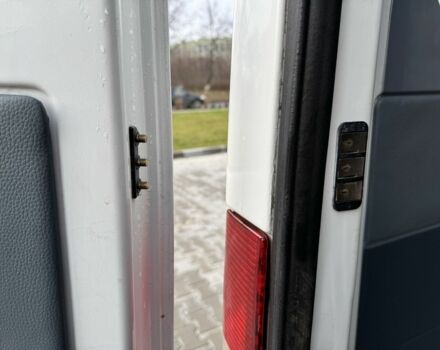 Белый Мерседес Sprinter, объемом двигателя 2.2 л и пробегом 360 тыс. км за 9399 $, фото 17 на Automoto.ua