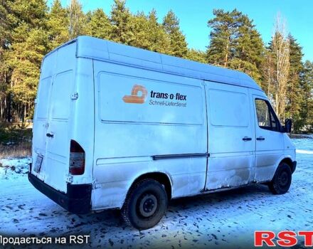 Белый Мерседес Sprinter, объемом двигателя 23 л и пробегом 375 тыс. км за 2950 $, фото 4 на Automoto.ua