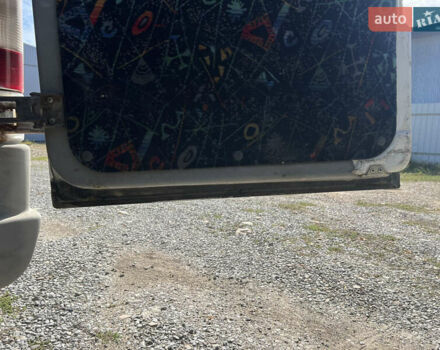 Мерседес Sprinter 2003 в Глубокой на Automoto.ua Белый Мерседес Sprinter, объемом двигателя 2.1 л и пробегом 343 тыс. км за 5950 $, фото 10 на Automoto.ua