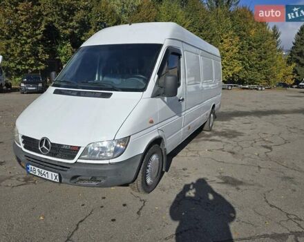 Белый Мерседес Sprinter, объемом двигателя 2.15 л и пробегом 655 тыс. км за 10800 $, фото 1 на Automoto.ua