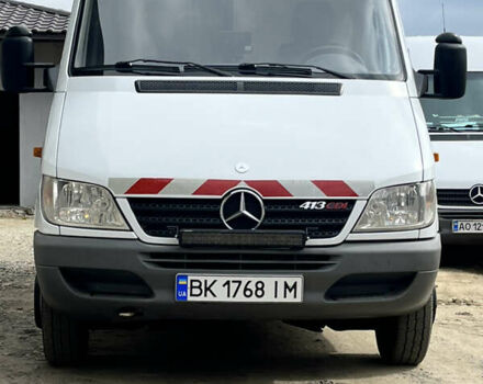 Белый Мерседес Sprinter, объемом двигателя 2.15 л и пробегом 157 тыс. км за 15600 $, фото 56 на Automoto.ua