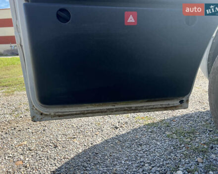 Мерседес Sprinter 2003 в Глубокой на Automoto.ua Белый Мерседес Sprinter, объемом двигателя 2.1 л и пробегом 343 тыс. км за 5950 $, фото 7 на Automoto.ua