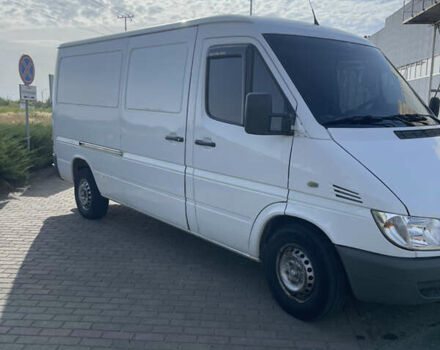 Белый Мерседес Sprinter, объемом двигателя 2.2 л и пробегом 400 тыс. км за 7500 $, фото 1 на Automoto.ua