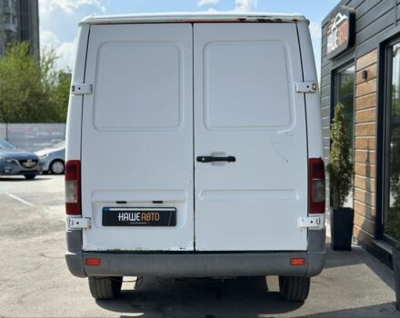 Белый Мерседес Sprinter, объемом двигателя 2.2 л и пробегом 500 тыс. км за 4600 $, фото 6 на Automoto.ua