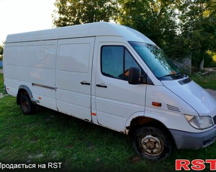 Белый Мерседес Sprinter, объемом двигателя 2.7 л и пробегом 378 тыс. км за 12500 $, фото 2 на Automoto.ua