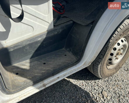 Мерседес Sprinter 2003 в Глубокой на Automoto.ua Белый Мерседес Sprinter, объемом двигателя 2.1 л и пробегом 343 тыс. км за 5950 $, фото 13 на Automoto.ua