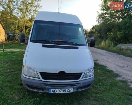 Белый Мерседес Sprinter, объемом двигателя 2.7 л и пробегом 378 тыс. км за 12500 $, фото 1 на Automoto.ua