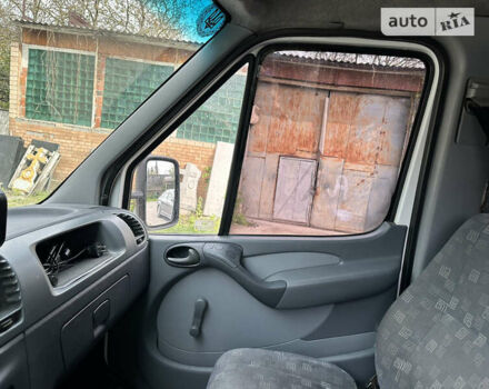 Білий Мерседес Sprinter, об'ємом двигуна 2.15 л та пробігом 450 тис. км за 11000 $, фото 22 на Automoto.ua