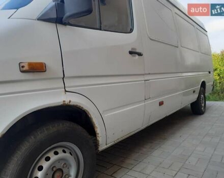 Белый Мерседес Sprinter, объемом двигателя 2.15 л и пробегом 740 тыс. км за 7000 $, фото 5 на Automoto.ua
