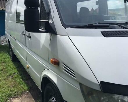 Белый Мерседес Sprinter, объемом двигателя 2.3 л и пробегом 559 тыс. км за 8800 $, фото 6 на Automoto.ua