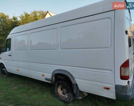 Белый Мерседес Sprinter, объемом двигателя 2.7 л и пробегом 378 тыс. км за 12500 $, фото 4 на Automoto.ua