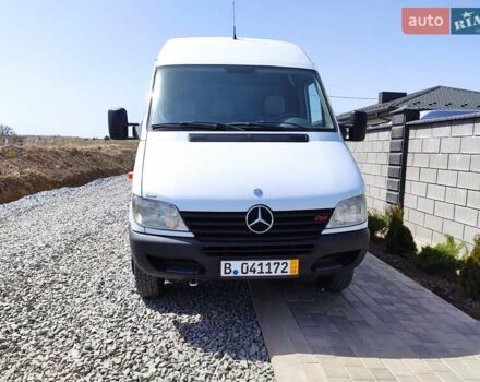 Белый Мерседес Sprinter, объемом двигателя 0 л и пробегом 260 тыс. км за 23900 $, фото 2 на Automoto.ua