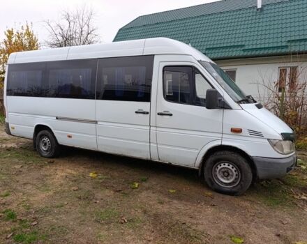 Белый Мерседес Sprinter, объемом двигателя 2.2 л и пробегом 400 тыс. км за 5200 $, фото 5 на Automoto.ua