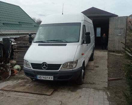 Белый Мерседес Sprinter, объемом двигателя 2.69 л и пробегом 518 тыс. км за 13200 $, фото 2 на Automoto.ua