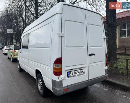 Белый Мерседес Sprinter, объемом двигателя 2.1 л и пробегом 600 тыс. км за 9400 $, фото 3 на Automoto.ua