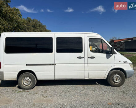 Мерседес Sprinter 2003 в Глубокой на Automoto.ua Белый Мерседес Sprinter, объемом двигателя 2.1 л и пробегом 343 тыс. км за 5950 $, фото 6 на Automoto.ua