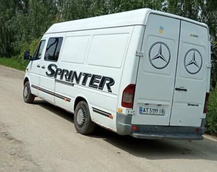 Белый Мерседес Sprinter, объемом двигателя 2.2 л и пробегом 177 тыс. км за 8800 $, фото 1 на Automoto.ua