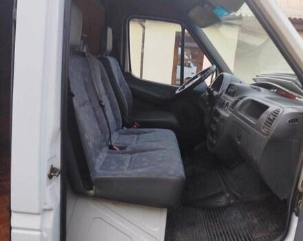 Белый Мерседес Sprinter, объемом двигателя 2.7 л и пробегом 378 тыс. км за 12500 $, фото 8 на Automoto.ua